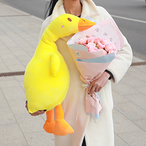 Плюшевая утка желтая (тренд 2022) в Москве