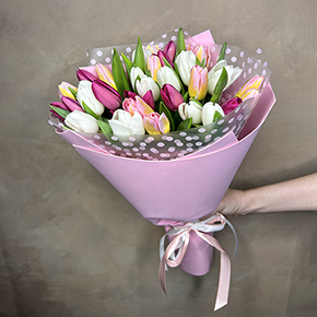 Букет 35 тюльпанов розовый микс в Москве