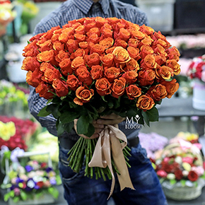 Букет 101 огненная роза Эспана (50 см) в Москве