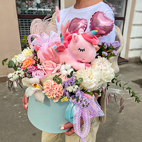 Композиция В мире единорогов в Москве