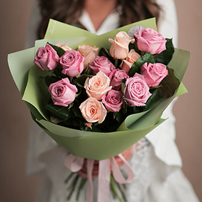 Букет 15 роз (50 см) в Москве