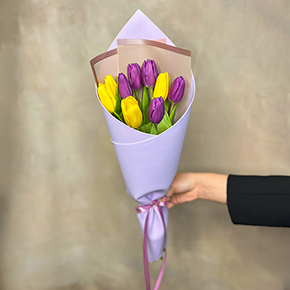 Букет из 9 тюльпанов микс в Москве