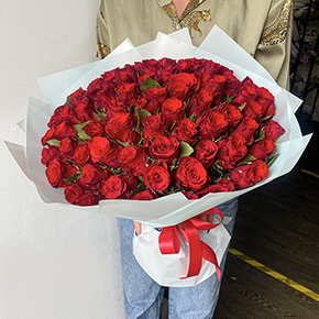 Букет 75 красных роз (40 см) в Москве
