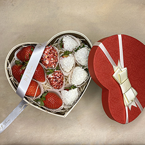 Набор из клубники №4 "Кокос и сублимированные ягоды"