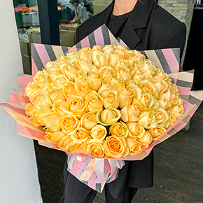 101 карамельная роза (40 см) в Москве