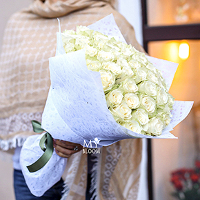 51 белая роза (40 см) в Москве