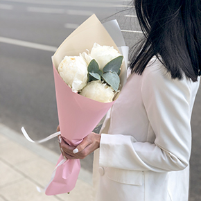 Букет из 3 пионов Одиль (50 см) в Москве