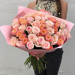 Букет из 55 роз (50 см) в Москве