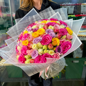 Букет 101 роза микс Bubble gum (50 см) в Москве