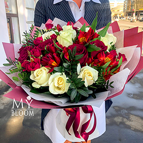 Микс из роз и альстромерии (50 см) в Москве