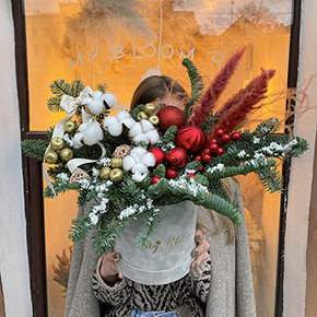 Зимняя подарочная композиция My Bloom в Москве