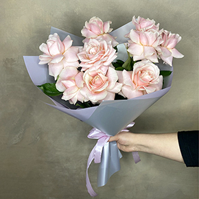 Букет из роз Алиса в зазеркалье (50 см) в Москве