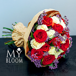 Букет 25 красных и белых роз (40 см) в Москве