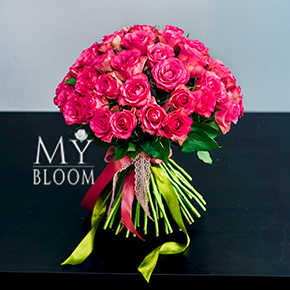 Букет 51 малиновая роза (30 см) в Москве