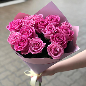 Букет 19 роз Ревиваль (50 см) в Москве