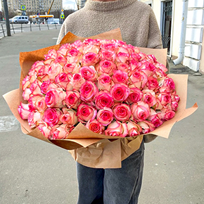 Букет 101 роза Джумилия (40 см) в Москве