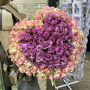 Букет 101 роз в форме сердца (50 см) в Москве