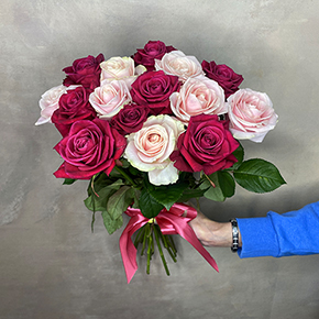 Букет из 15 роз "Любимка" (50 см) в Москве