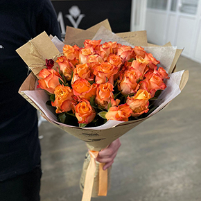 Букет из 25 Кенийских роз (50 см) в Москве