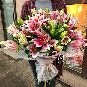 Букет из 15 лилий в Москве