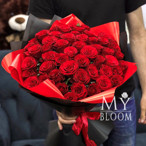 Букет из 51 красной розы (50 см) в Москве